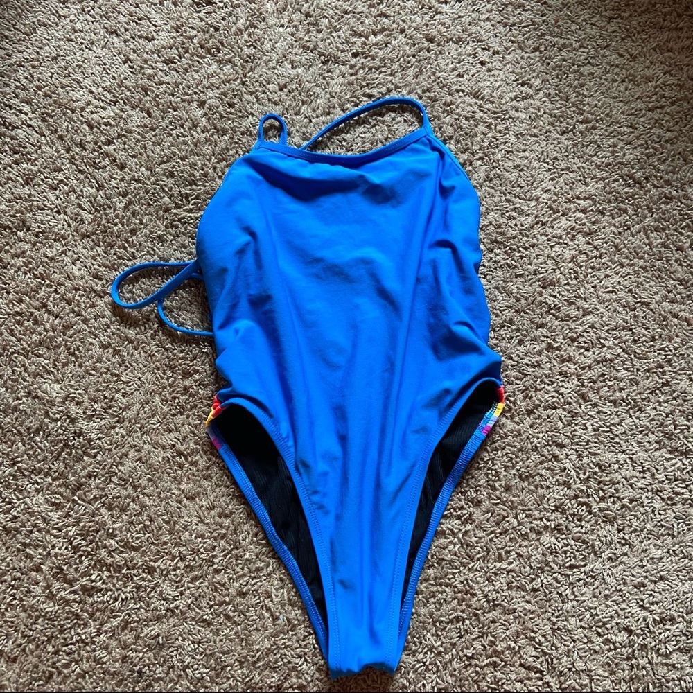 Jolyn Tie Back One Piece Size 34